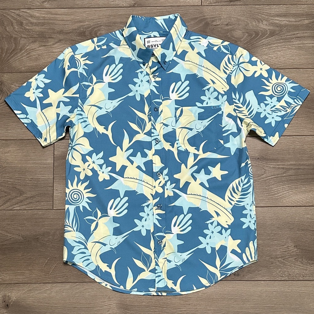 NWOT RSVLTS You've Got Sail Button Front Short Sleeve Shirt Blue Yellow Medium